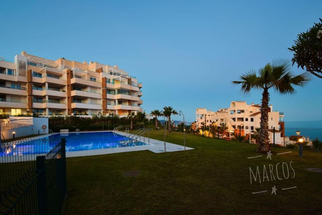 Sunny Afternoons Calaceite Torrox Bagian luar foto